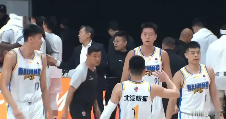 CBA杯：拒绝逆转！广厦92-89北京 翟晓川创下神举，桑普森制胜中投