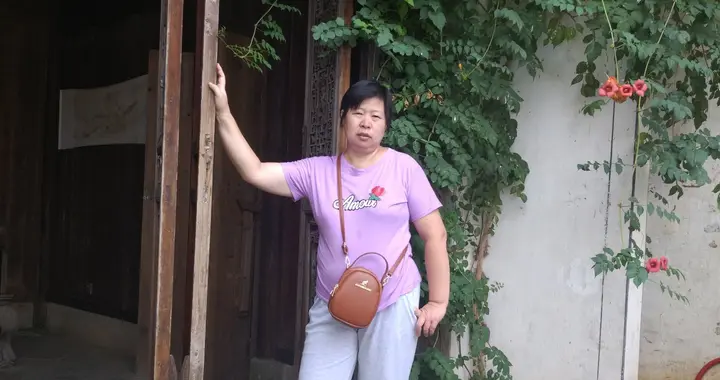 初中的女同桌同学（现代诗）