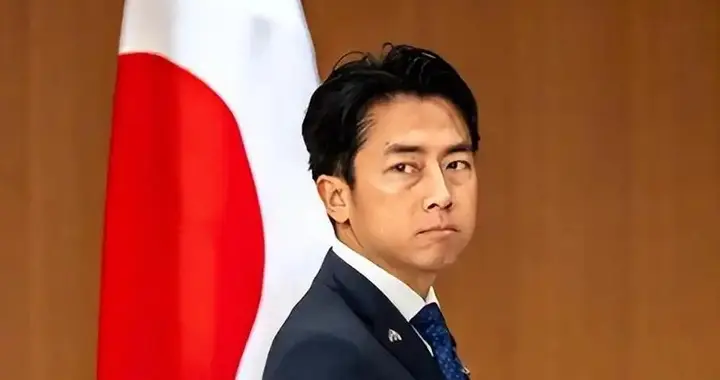日本疯狂暴露底牌，究竟是战略愚蠢还是险恶豪赌？