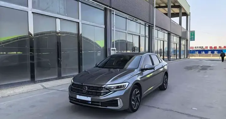 大众也不要“尊严”了！速腾跌至7.49万起，30天卖了19074辆