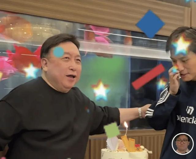 小杨哥突然现身，地点很意外