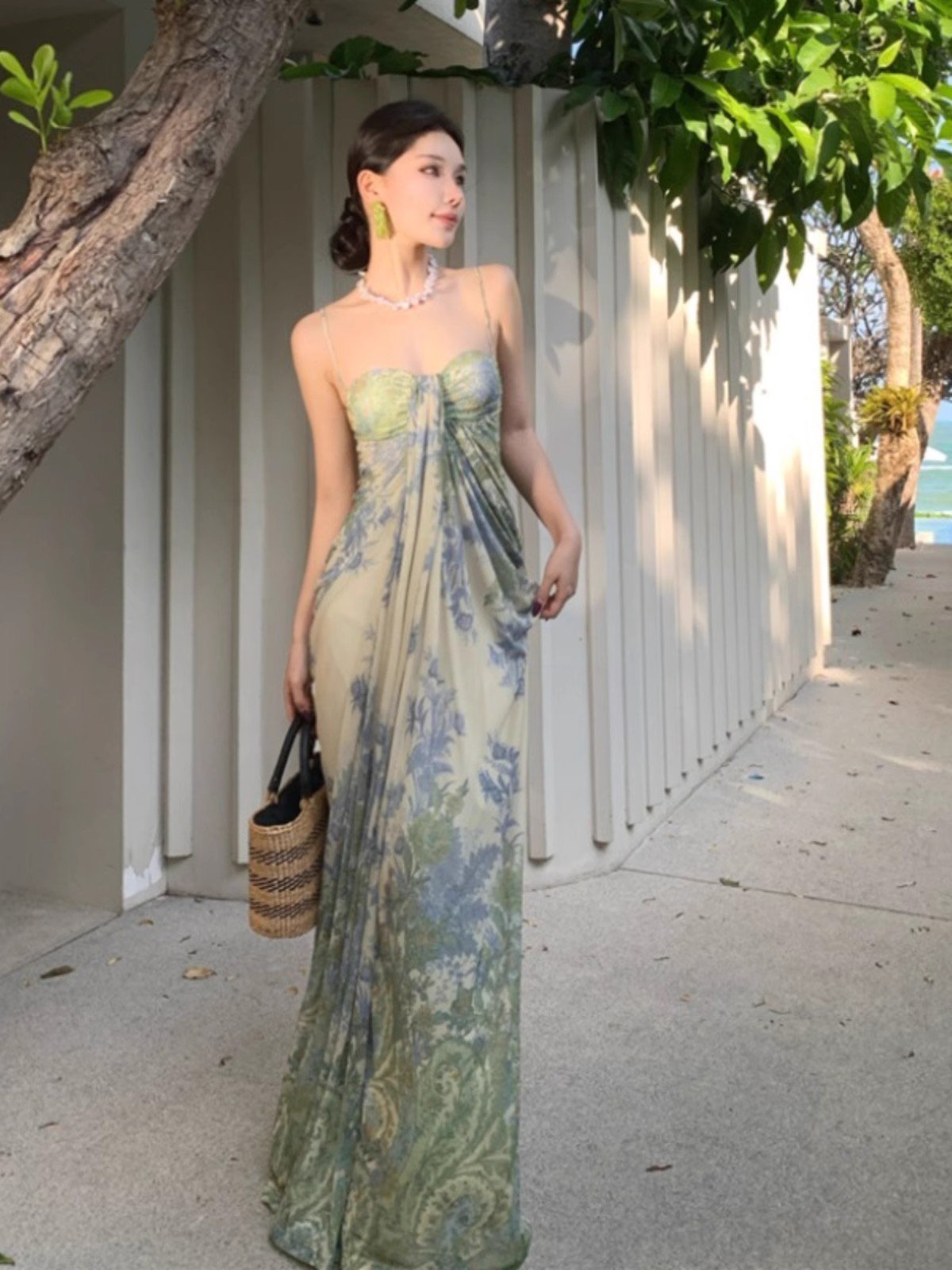 法式茶歇网纱印花吊带连衣裙女春夏独特绝美