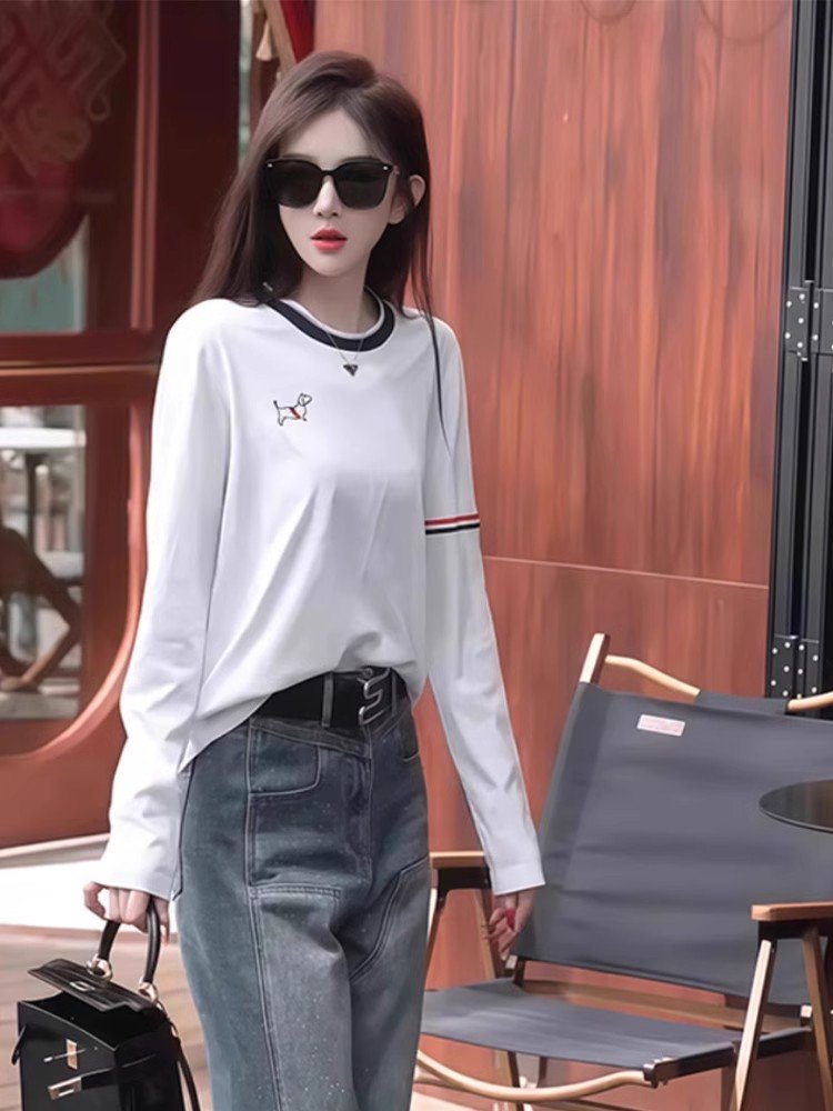 白色卡通小狗内搭打底显瘦长袖T恤女202