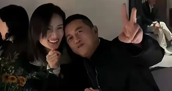 海哈金喜回应复婚问题，与李亚鹏都狼狈过，离婚半年哽咽说释怀了