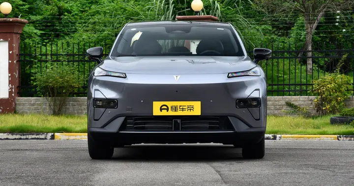 好车是开得安心、用得舒心、玩得开心：试驾深蓝S05