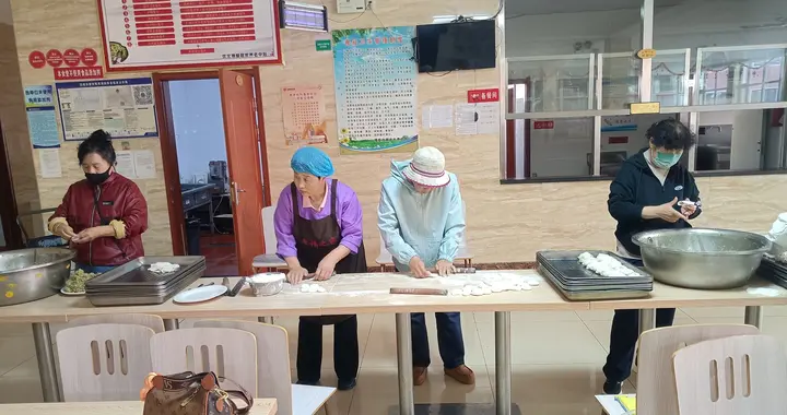 辽宁好人徐海波带队走进康养院开展敬老慰问活动