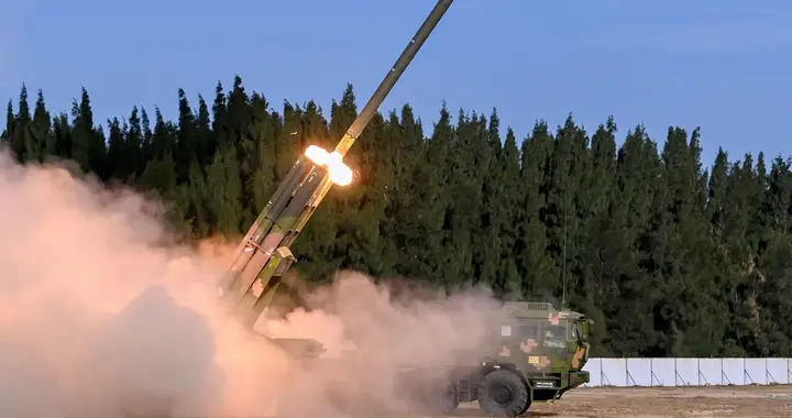 出大事了，解放军练实弹锁岛，普京官邸被炸，沙特在也门不宣而战