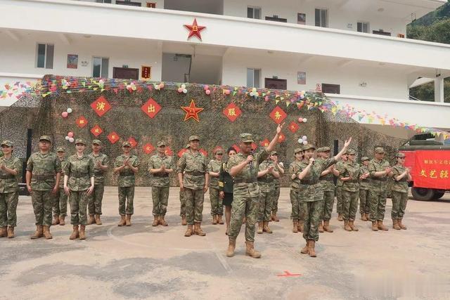 军改中，解放军组建了一个副军级的文艺单位，下辖文工团、制片厂