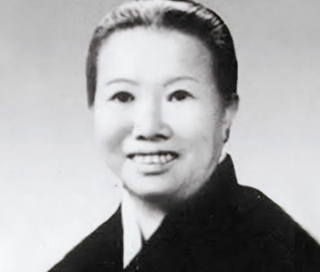 1939年，李德返回苏联后，留在中国的老婆和儿子，后来如何了？