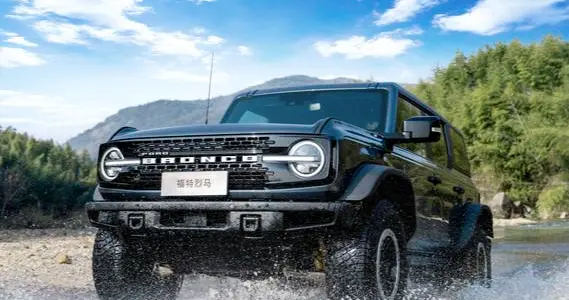 普通人选硬派越野，福特烈马高姿态不止颜值，更藏实用底气