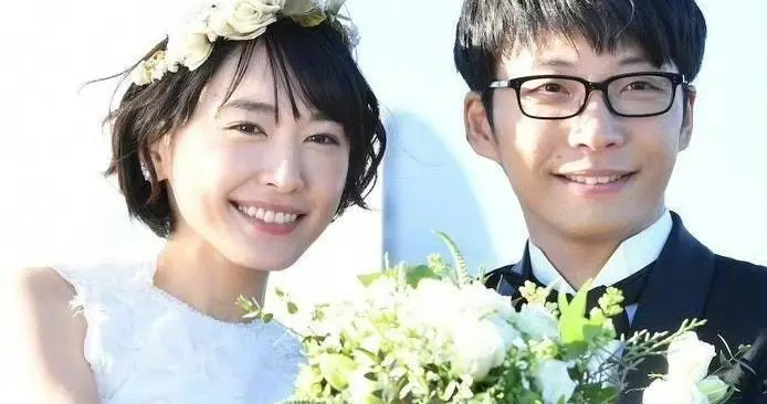 新垣结衣星野源结婚5年喜得头胎，神仙CP升级当爸妈