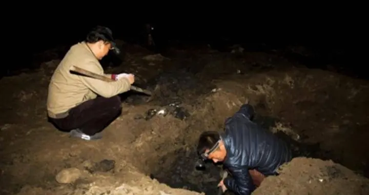 为什么盗墓贼总比考古队先找到墓穴的位置，导致考古时十室九空？