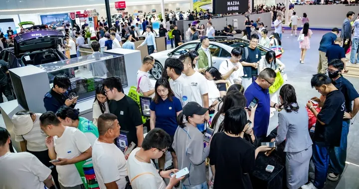 带家人去试了EZ-60，买车这事我开始不只看配置了