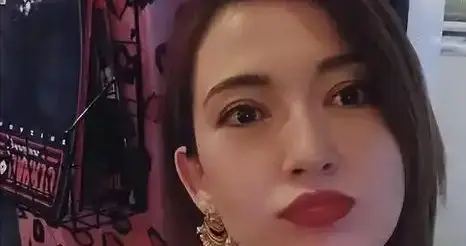 尼格买提也没想到，被他抛弃5年的前妻，如今竟也开始走上坡路了