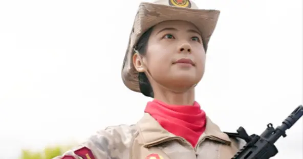 “93阅兵”女民兵王米佳：出身空姐，母亲和婆婆是她坚实的后盾