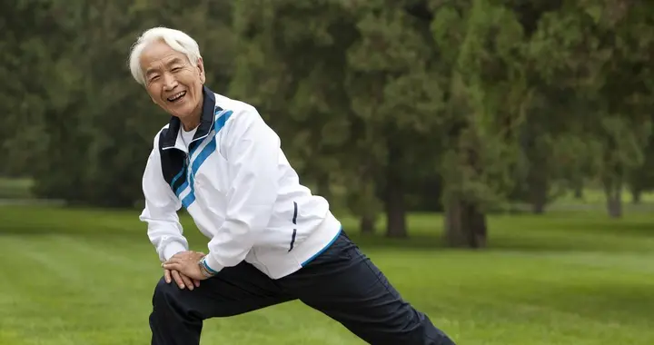 研究证实：老人如果能戒烟，半年之内，身体或会有这几个转好信号