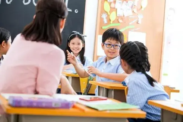 中级职称教师与高级职称教师工资待遇差距有多大？