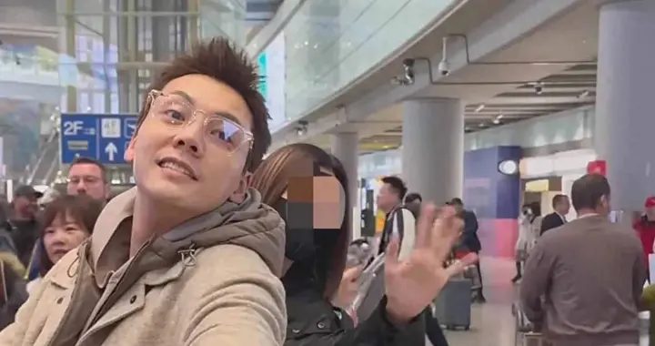 陈伟霆妈妈专程飞北京 看孙子儿媳 何穗穿情侣装 为迎接婆婆首晒美照