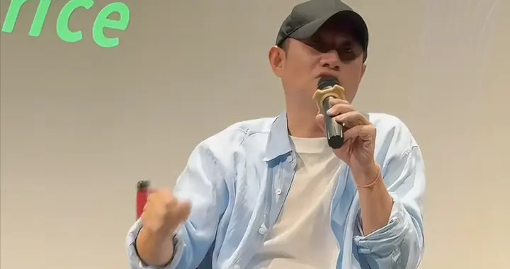 文章酒吧开业排面杠杠的，刘欢、刘威都来捧场，张若昀爸爸也来了