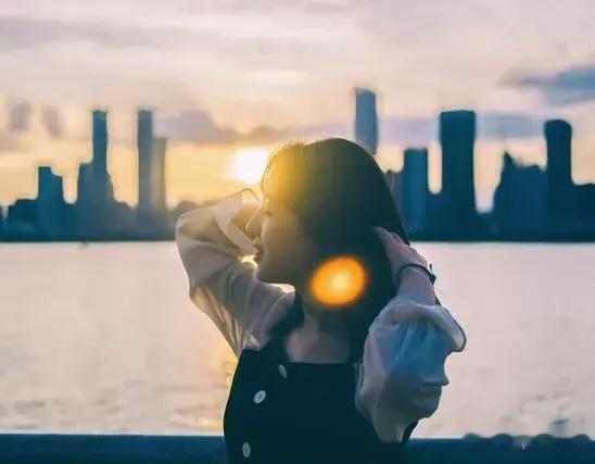 男女相遇时，若有这四种感觉，说明彼此是注定的缘分
