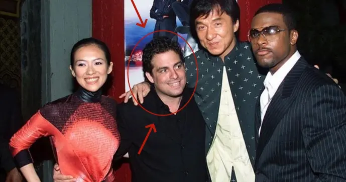 爱泼斯坦案大瓜！成龙电影导演回应，甩锅未婚妻，《尖峰4》悬了