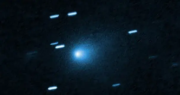 首次发现，不明飞行物消失再现身太阳后！更亮还透着明显蓝色