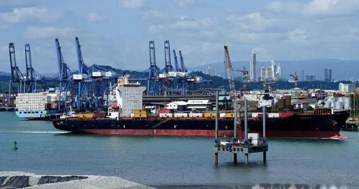 巴拿马港口与两大外资航运巨头的互动，揭示了我方的一个治理困境