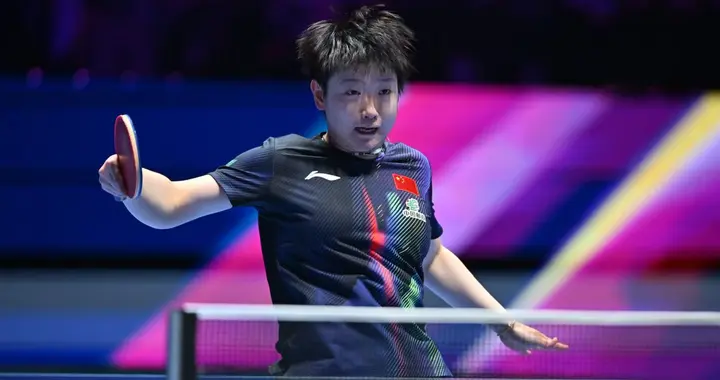 孙颖莎：请大家把掌声送给曼昱！