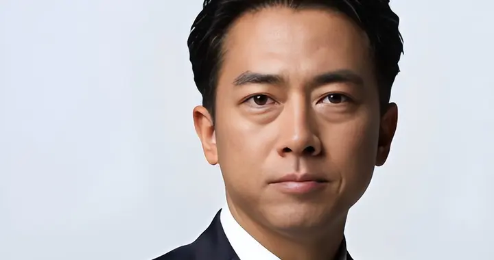 解放军报正面警告日本，小泉进次郎签下护卫舰出口大单，野心勃勃
