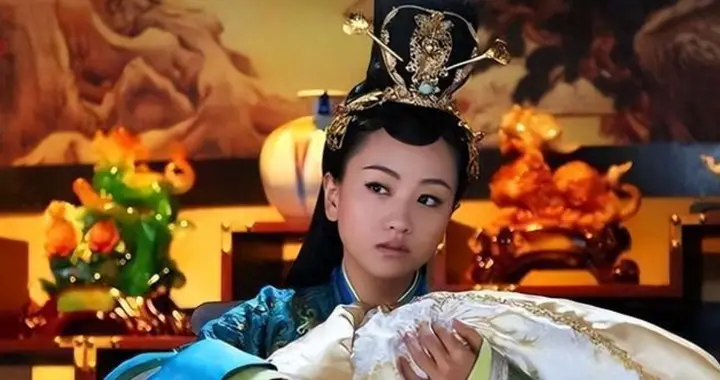 年轻太后被小叔子强占怀孕，生下女儿后，她做出了最狠毒一步