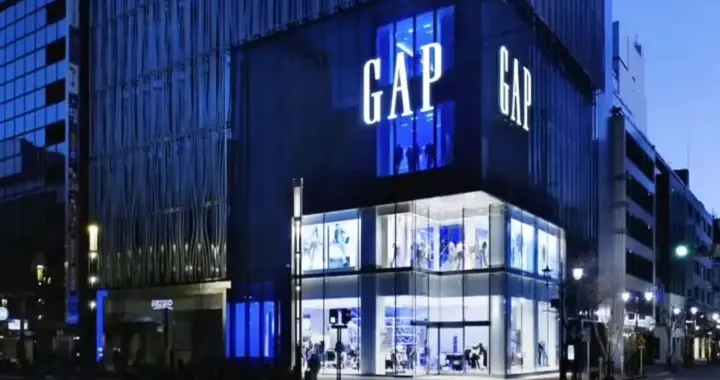 GAP济南世贸店突遭断电逼迁？