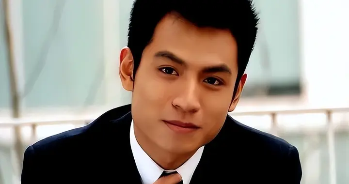 原来父亲是工程院院士，独自照顾癌症母亲，进央视18年至今他未婚