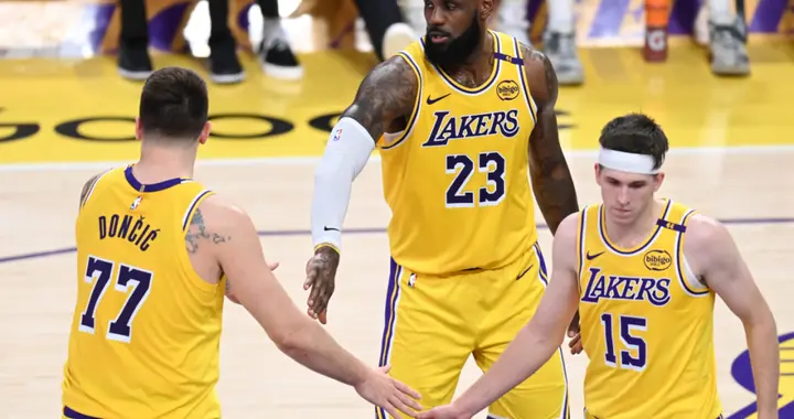 詹姆斯和东契奇，还是分开更好？