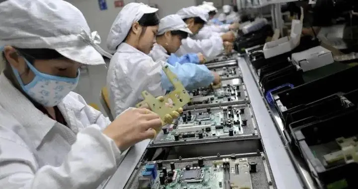 专家建议4天工作制：多休1天还能涨工资、促消费？打工人沉默了