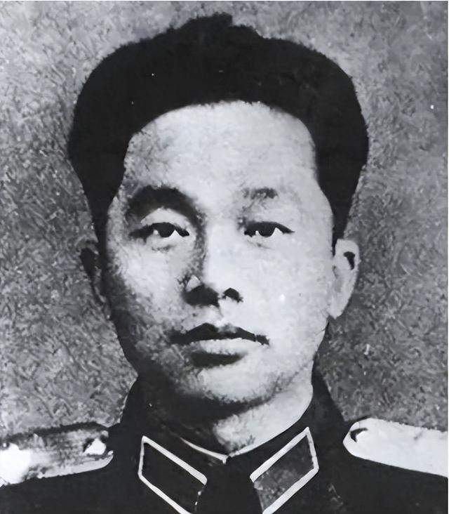 1955年授衔时，他才38岁，朱德笑着祝贺：小鬼，你也当上中将了啊