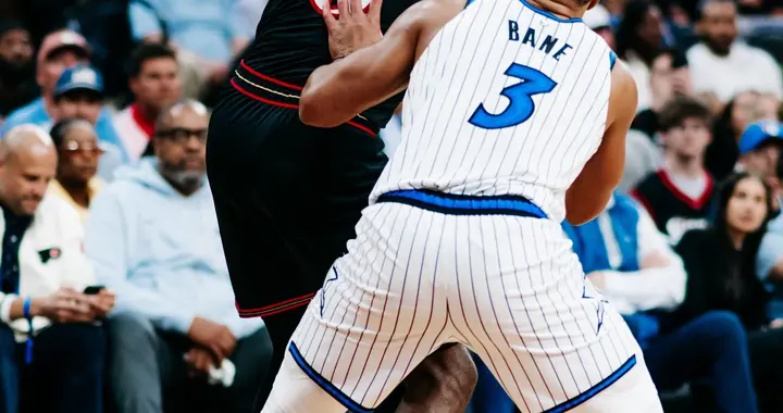 看完4场附加赛！才懂湖人想赢火箭的1大关键，是詹姆斯需激活1人