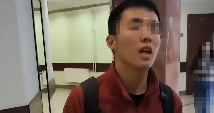 这下道歉也没用！披旭日旗留学生身份被扒，校方处罚，惹怒解放军