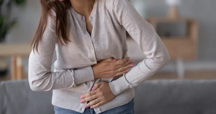 脖子疼确诊胃癌！两个案例给出警示：出现这些症状，赶紧做胃镜