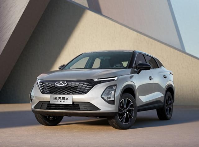 奇瑞打响“价格战”！高颜值轿跑卖4万，1.5T喝92油，敢终身质保