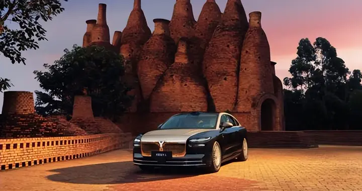 豪华新能源赛道的新标杆：岚图追光L正式上市