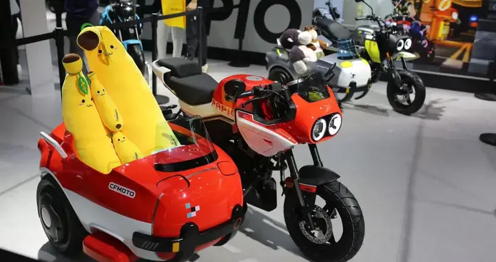 萌系边三轮！银钢“鲸150”新款亮相，续航500+CVT自动挡