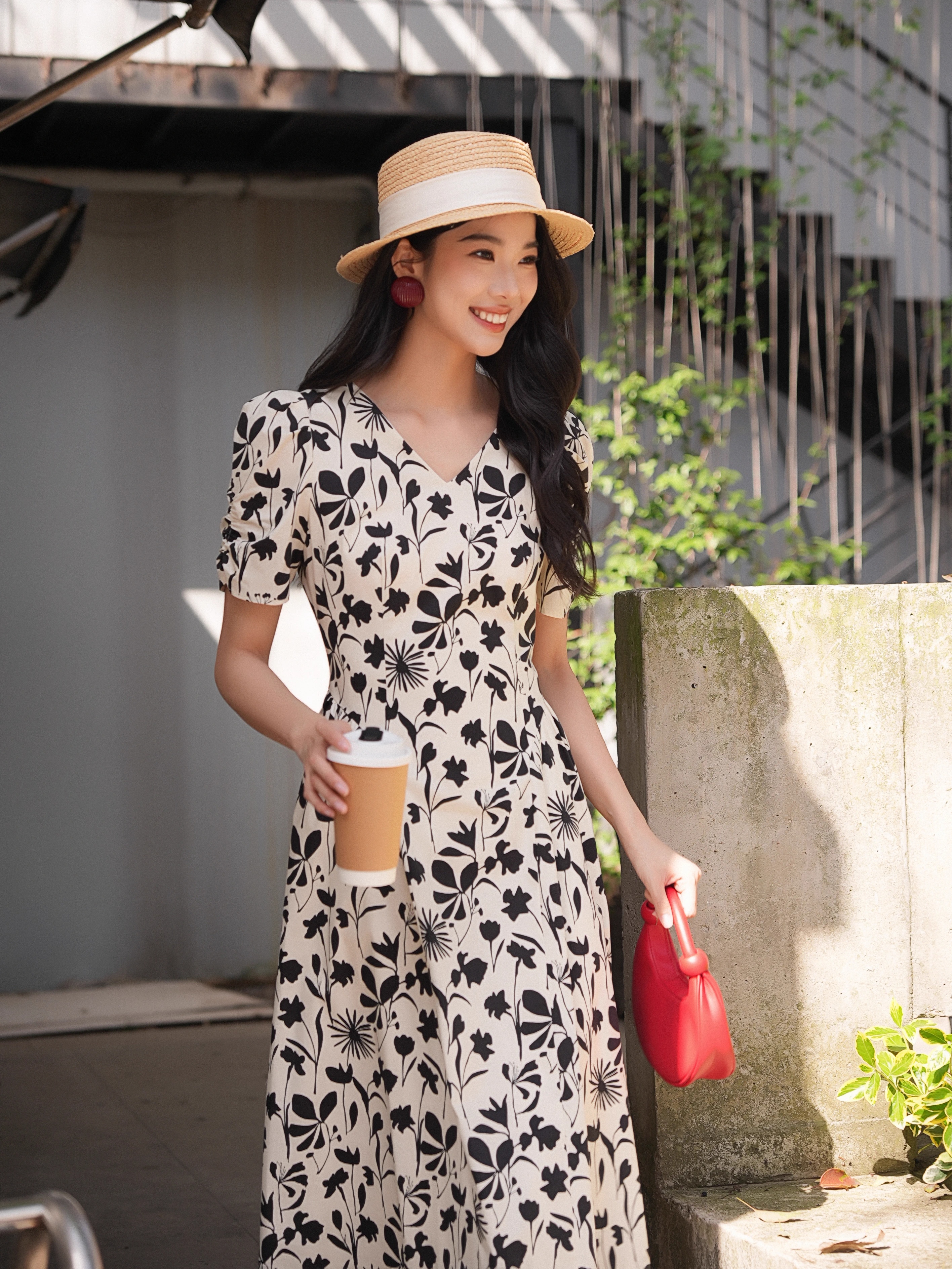 衣香丽影白色印花连衣裙女2025年春装新