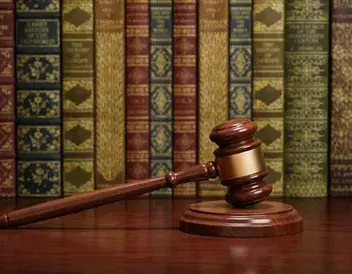 房屋被强拆，状告两级政府，却被法院裁定驳回：告错了！