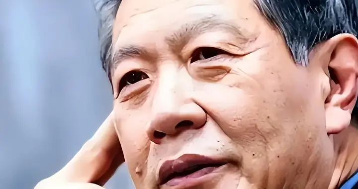 把骨灰分成两半？李昌钰葬礼风波尘埃落定，难怪俩孩子都不来中国