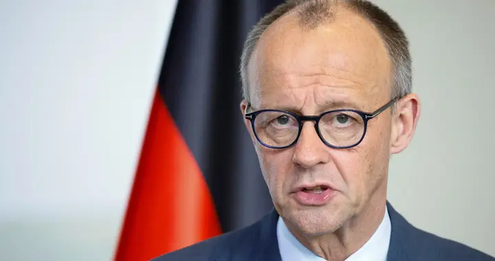 燃料危机迫在眉睫：德国总理梅尔茨因中东局势急召国家安全会议