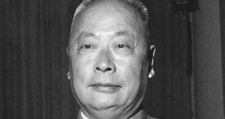 56年，陈毅为53岁穷困潦倒陆小曼安排工作，称：她是我的半个师母