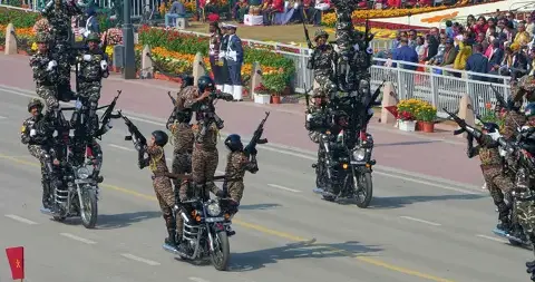 印度阅兵，从高超反舰导弹到模块化火箭炮，印度国产武器崛起了?