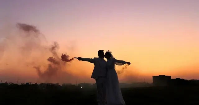 夫妻之间很奇怪，离得太近看到的都是缺点，这就是中国式夫妻