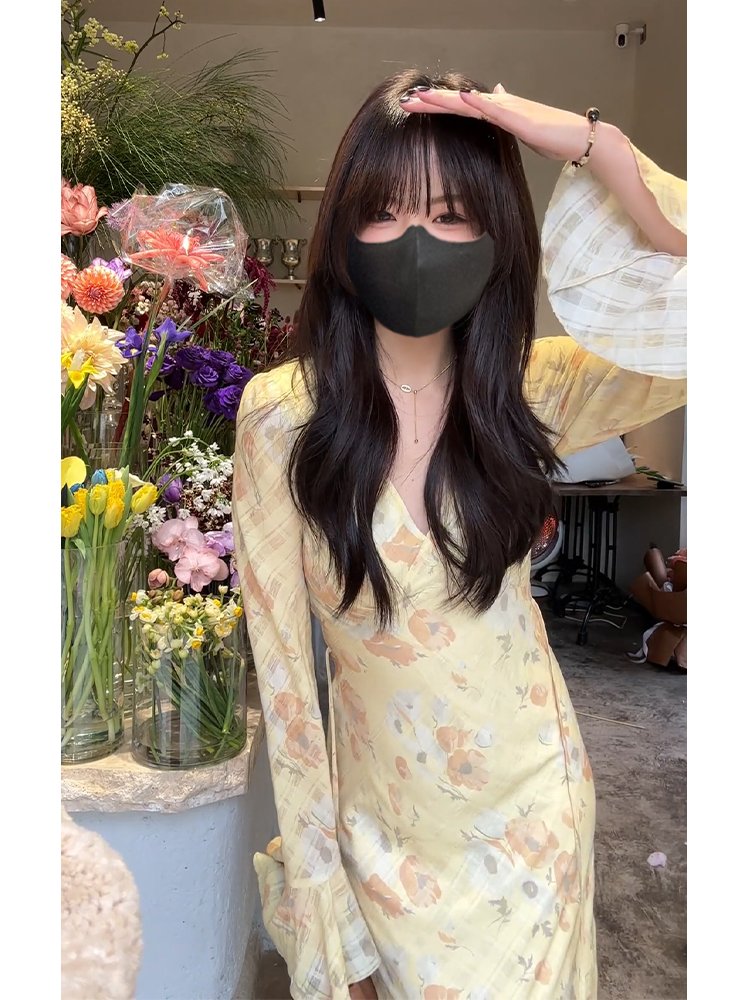 法式气质黄色碎花连衣裙子