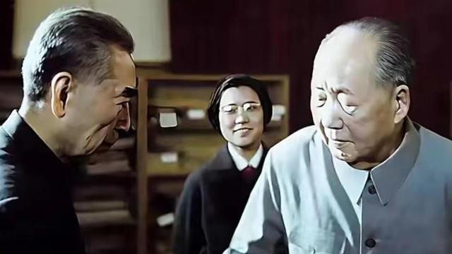 橙子看历史：这张晚年最后握手照，看哭无数